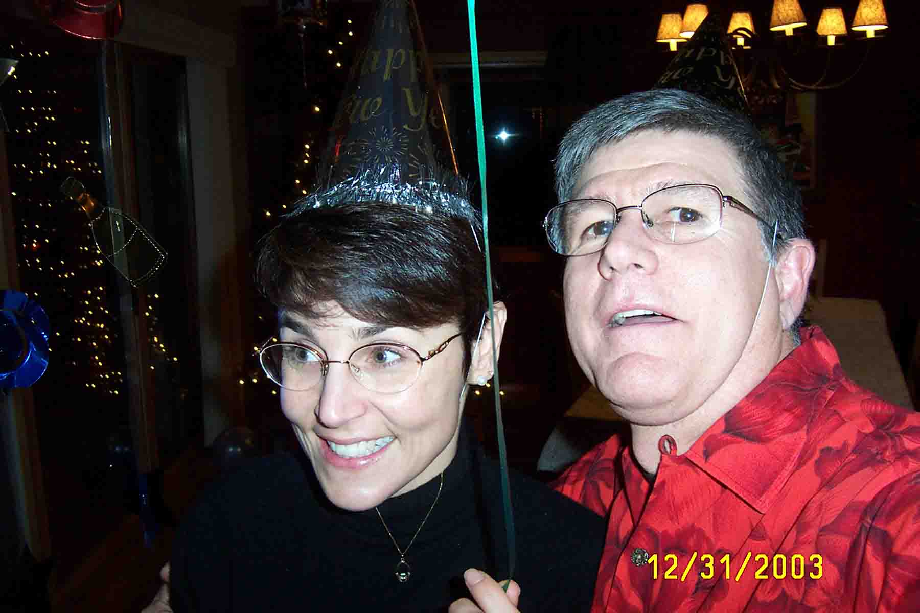 Pat&MariaNewYearsEve2004.jpg (85975 bytes)